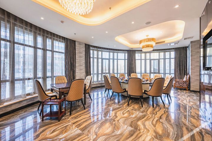 Linxia Huafei Hotel