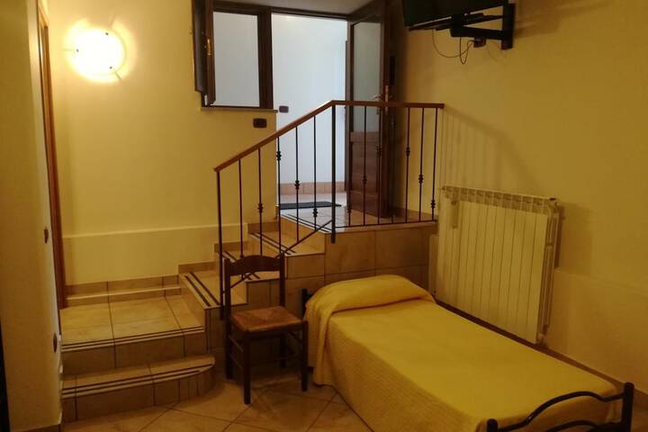Room 9 of 38