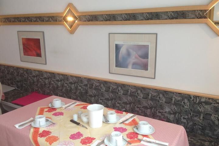 Breakfast/Coffee Service 17 of 31