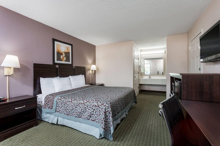 Room 3 of 15