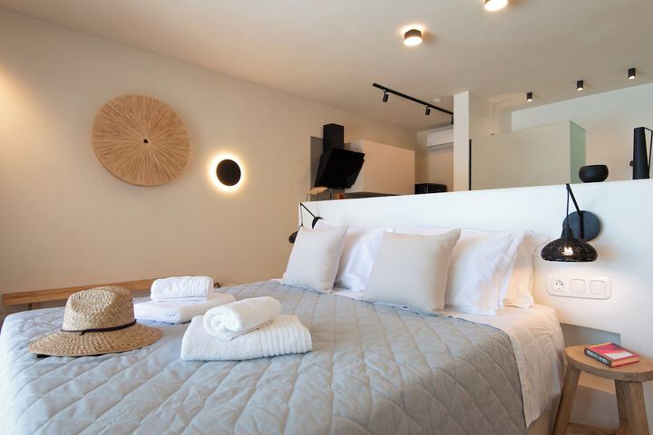 Room 26 of 156