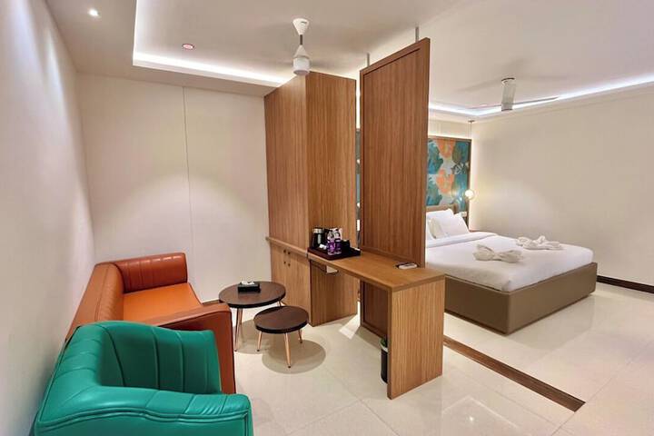 Room 73 of 97