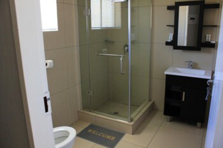 Room 3 of 42