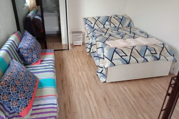 Room 3 of 49