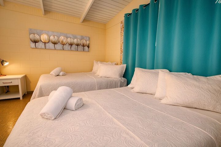Room 4 of 20