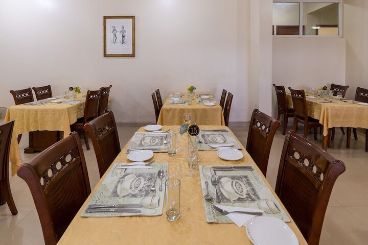 Dining 37 of 54
