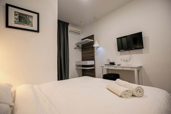 Room 17 of 45