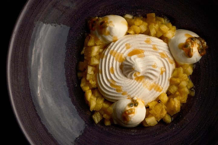Dining 76 of 100