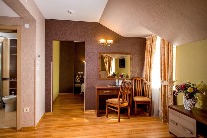 Room 30 of 64