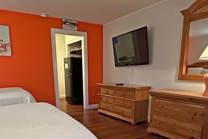 Room 14 of 212