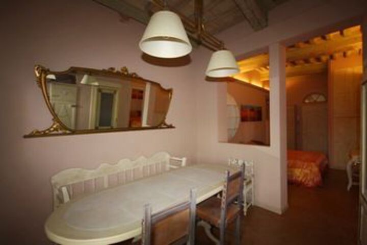 Room 6 of 15