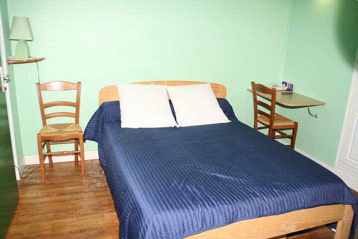 Room 6 of 31