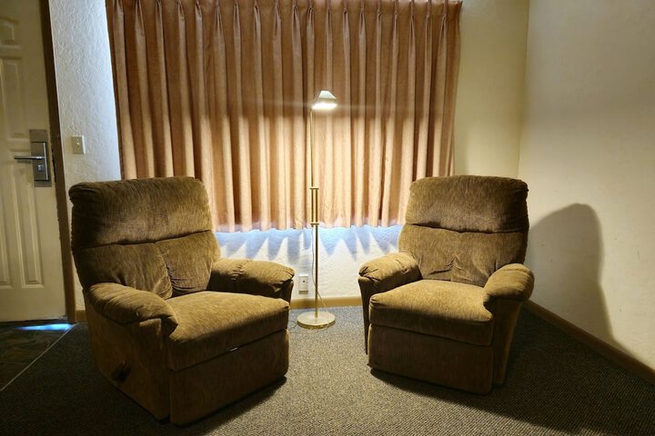 Room 15 of 120