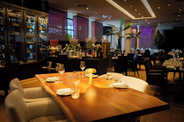 Dining 95 of 224