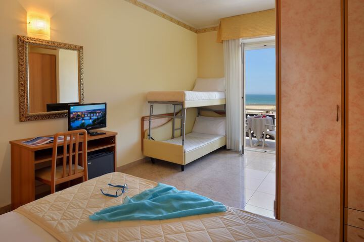 Room 8 of 23