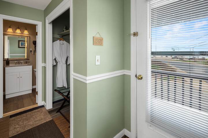 Room 15 of 20