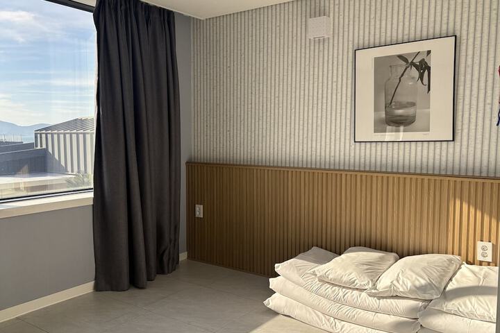 Room 13 of 96