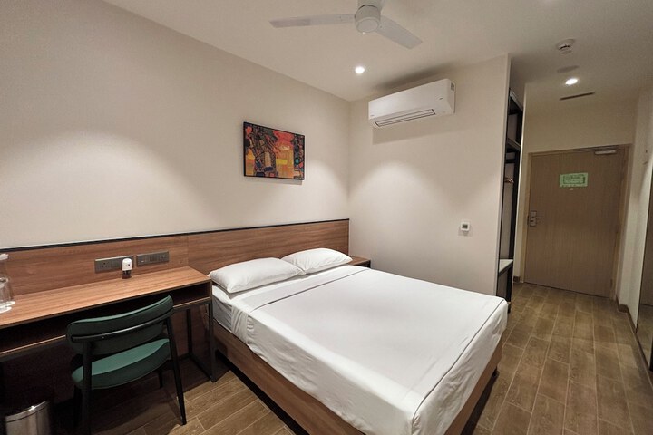 Room 7 of 26