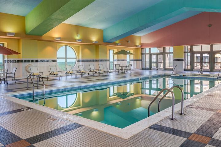 Pool 30 of 51