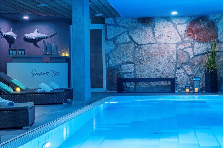 Pool 35 of 53