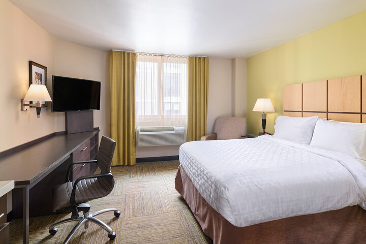 Studio Suite 1 Queen Bed City View High Floor (21 of 30)