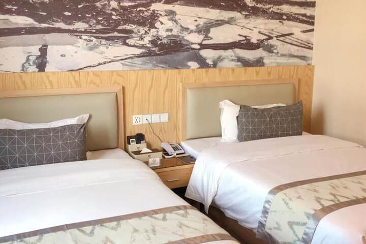 Room 20 of 53
