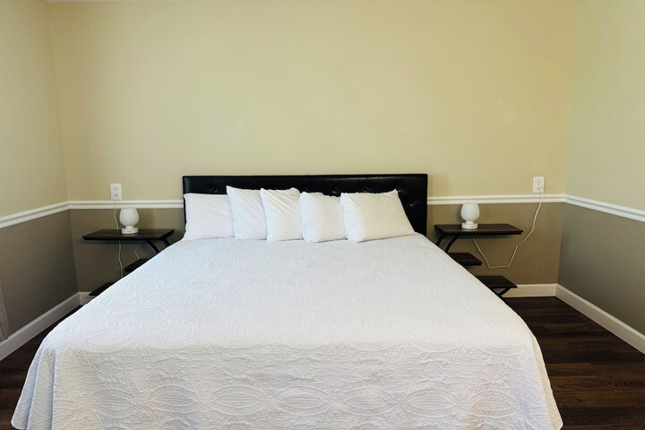 Room 32 of 58