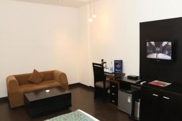 Room 25 of 27