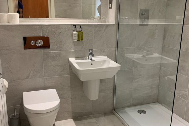 Room 44 of 75