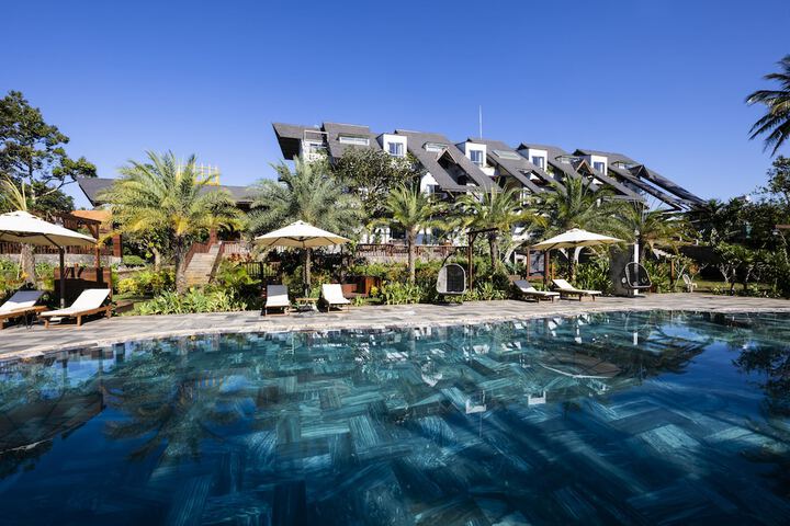 Pool 48 of 106