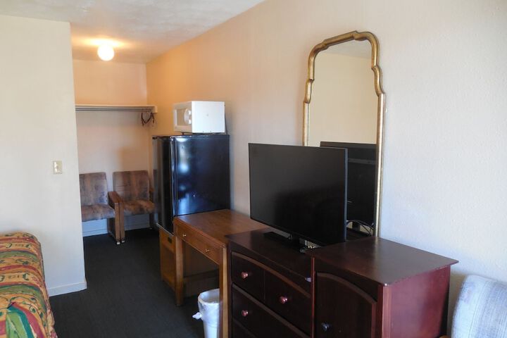 Room 12 of 35