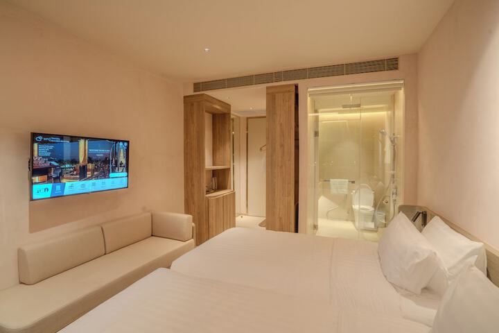 Room 92 of 151