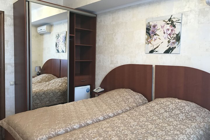 Room 20 of 82