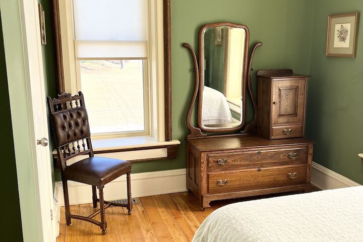 Room 15 of 40