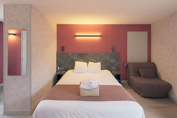 Room 12 of 51
