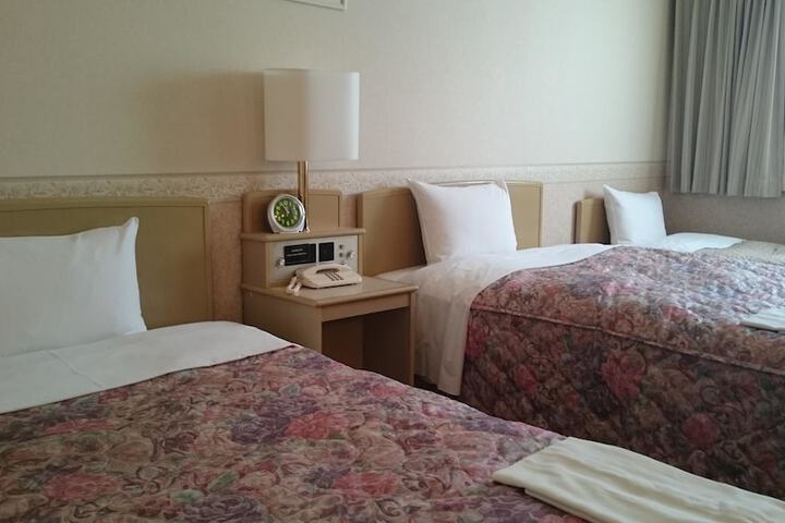 Room 16 of 53