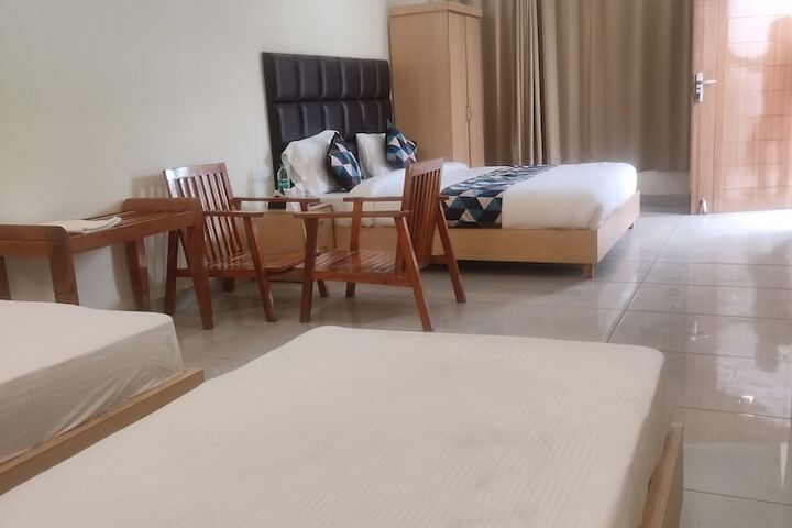 Room 11 of 42
