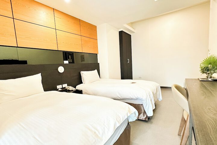 Room 29 of 65