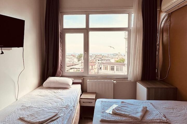 Room 19 of 32