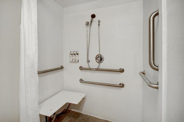 Standard Double Bed (4 of 5)