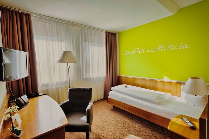 Room 7 of 39