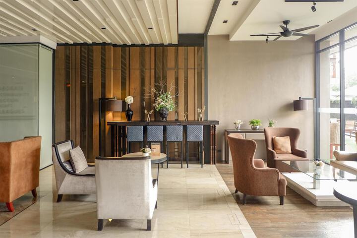 Lobby Entry
