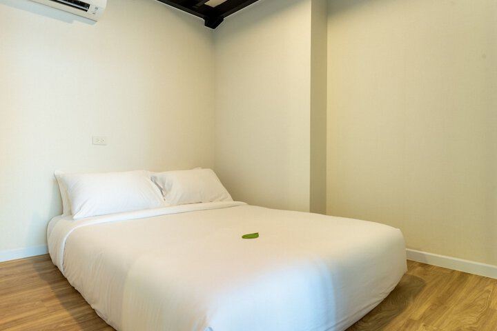 Room 8 of 131