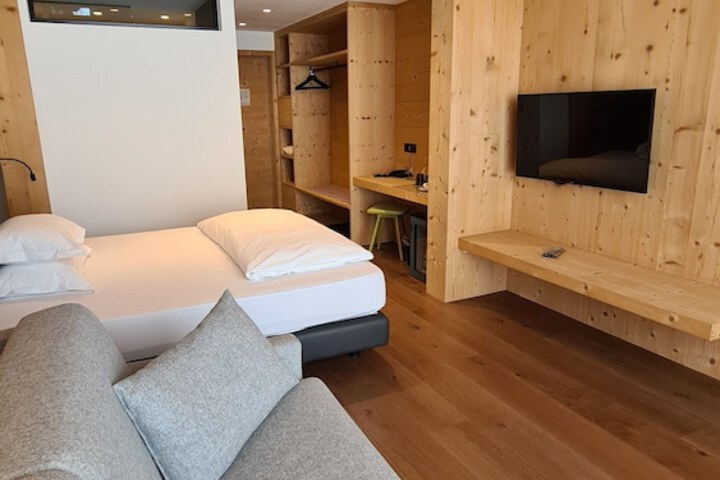 Room 34 of 127