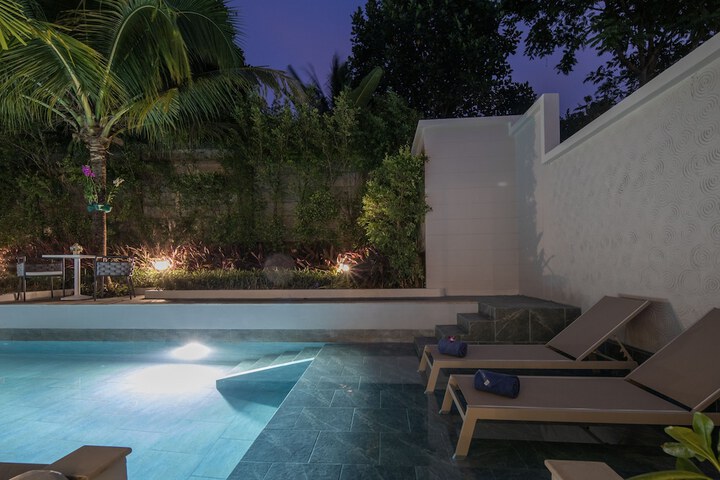 Pool 44 of 68