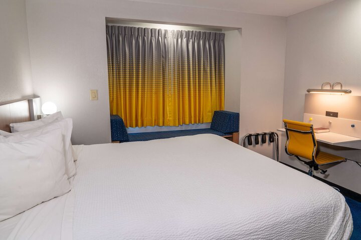 Studio Suite King Bed (19 of 25)