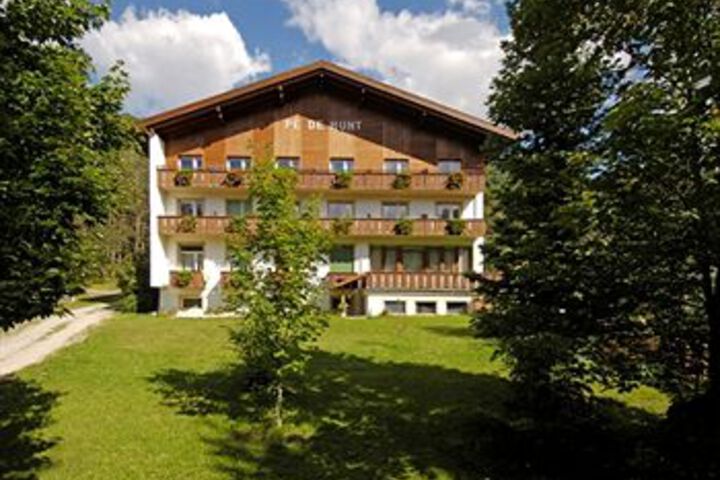 Hotel 10 of 11