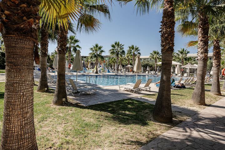 Pool 17 of 35
