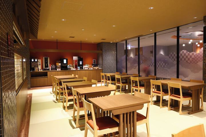 Dining 31 of 41