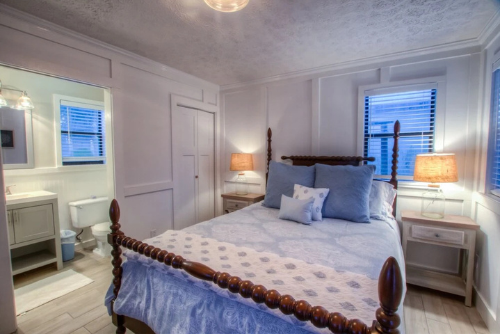 Room 2 of 17